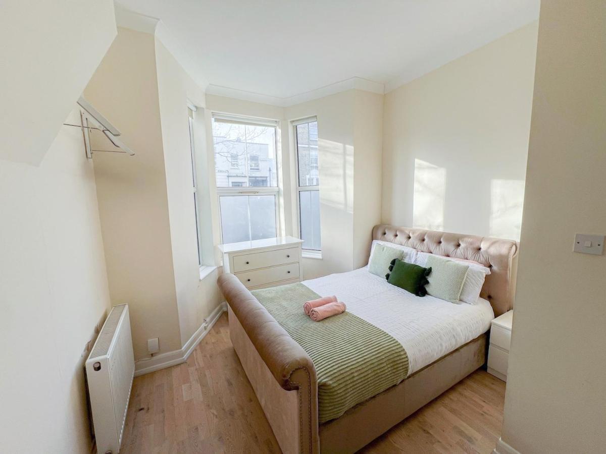 לונדון 1-Bedroom Flat With Small Garden & Paid Parking In Finsbury Park, Highbury מראה חיצוני תמונה