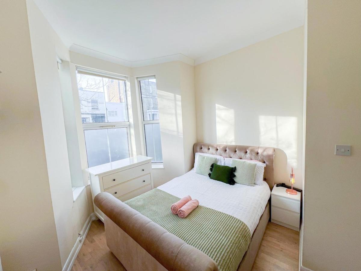 לונדון 1-Bedroom Flat With Small Garden & Paid Parking In Finsbury Park, Highbury מראה חיצוני תמונה